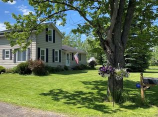 7444 Sand Hill Rd, Akron, NY 14001