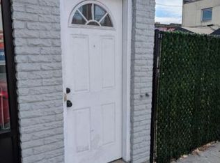 392 Conklin St, Farmingdale, NY 11735