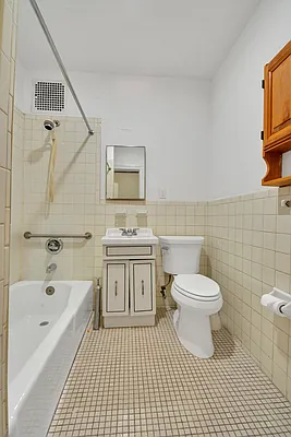 Rented by Compass | media 18