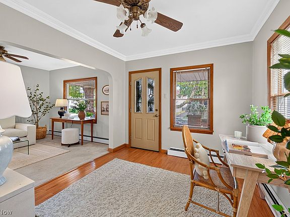 2nd image of 2052 Halstead Ave