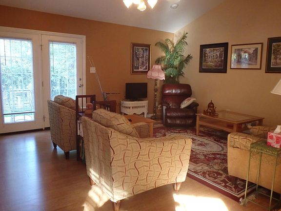 3rd image of 6932 La Christa Way