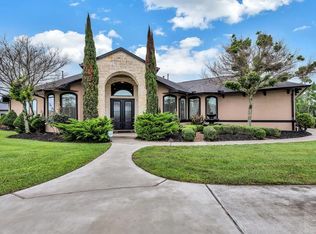 118 Shady Bnd, Dickinson, TX 77539