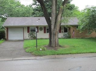 58 Blackstone Dr, Dayton, OH 45459