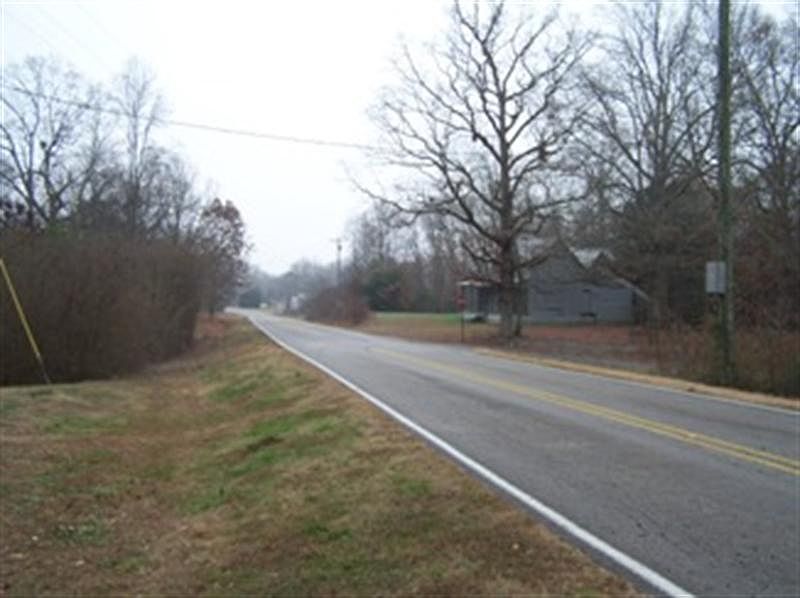 2nd image of 28870 Persimmon Tree Rd