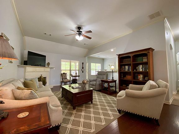 5th image of 300 Running Brook Ln