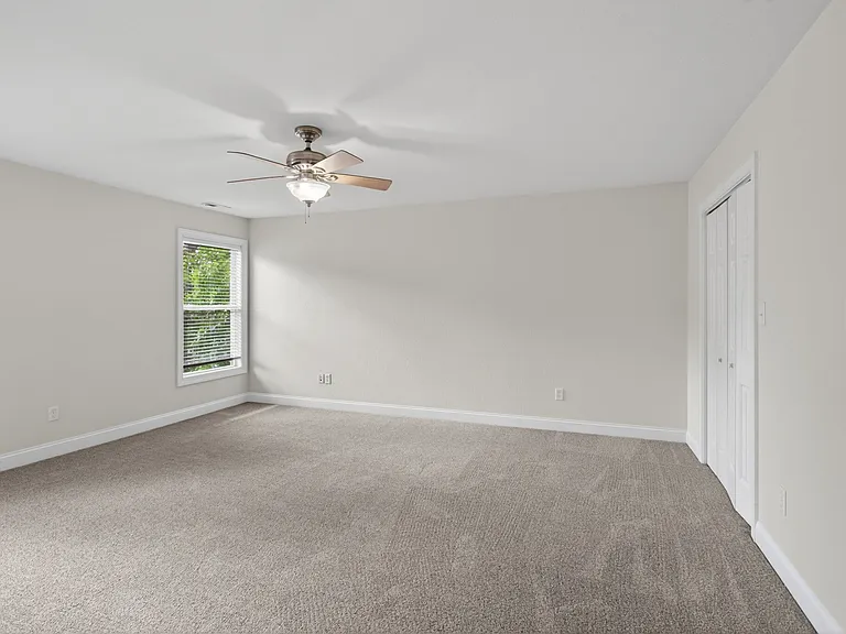 1136 Arlynn Ln — Photo 18