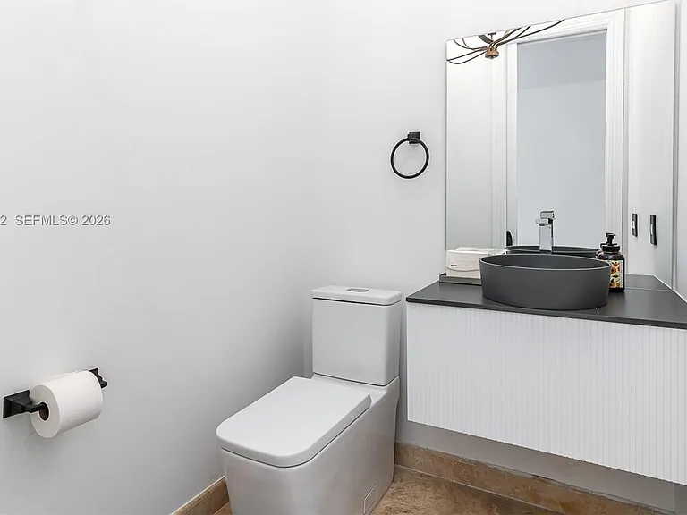 1309 Middle River Dr — Photo 3