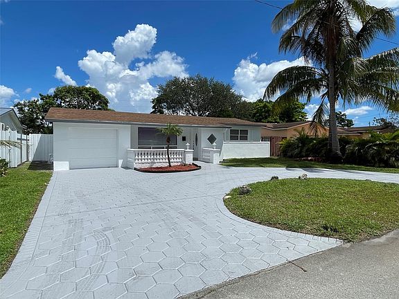 2nd image of 7729 Coral Boulevard