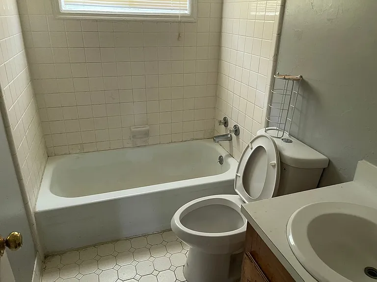 107 Martin Ave #B — Photo 7