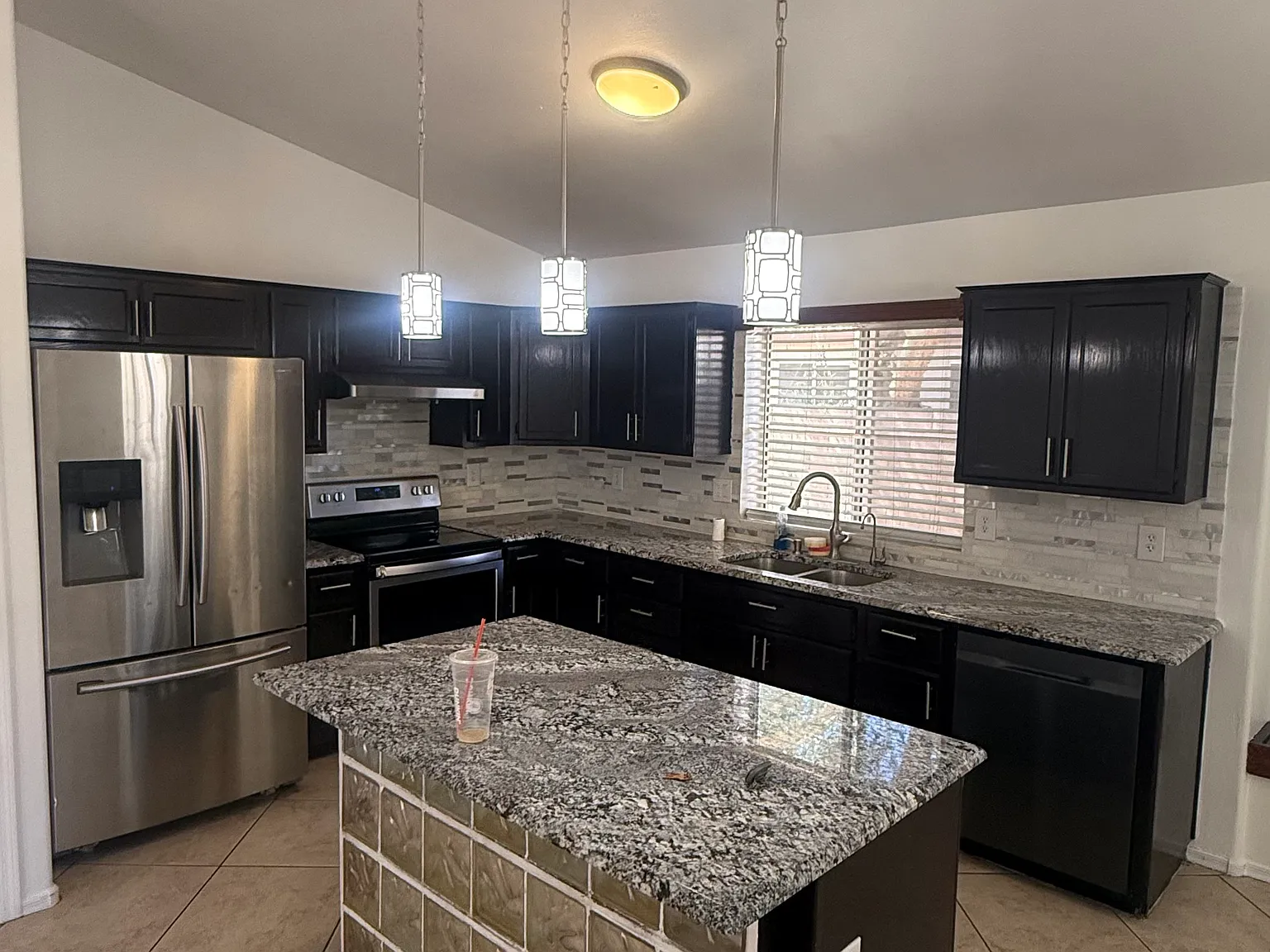 4 bed, 1511 sqft, $2,600 — Photo 2