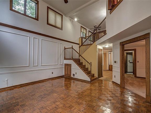 4th image of 1214 James St