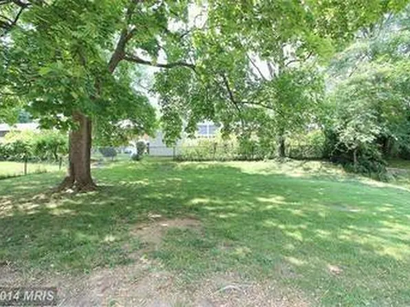 11812 Timber Ln, Rockville, MD 20852
