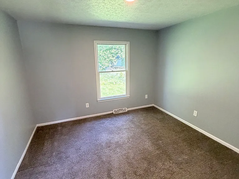 3125 Harmont Ave NE — Photo 10