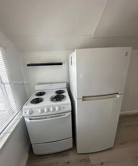 274 E 9th St #4 — Photo 7