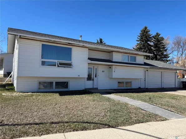 201 Lister Kaye CRESCENT, Swift Current, SK S9H 4J6