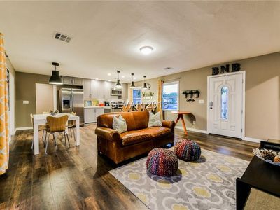 1049 Yucca Ave, Las Vegas, NV, 89104