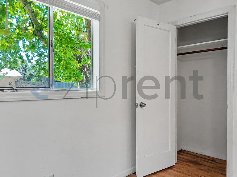 2727 57th St #1 — Photo 23