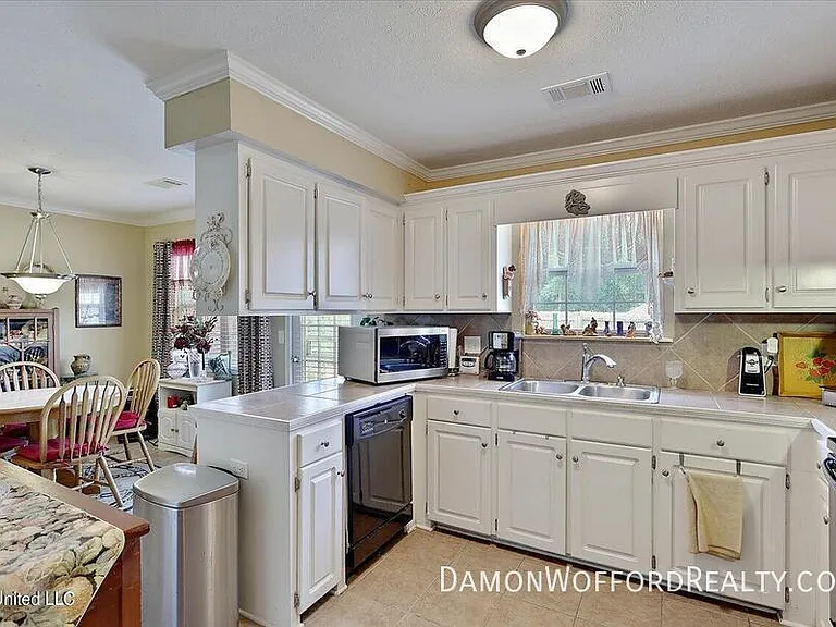 172 Cedar Spring Cir — Photo 22