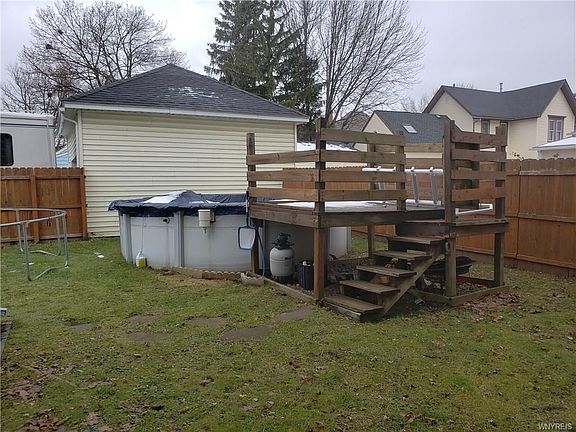 4th image of 185 Lincoln Ave