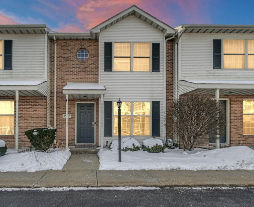 1825 Dogwood Ct, Crown Point, IN 46307