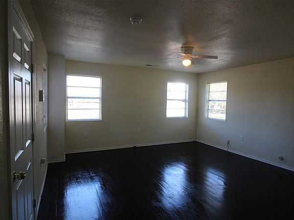 4th image of 5415 Ennis St #C
