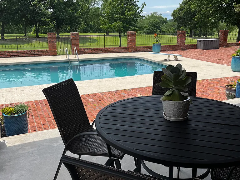 523 Fairway Dr — Photo 13