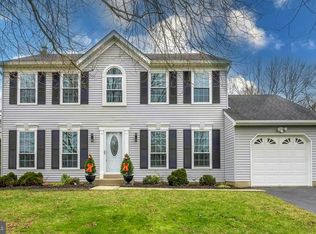 2186 Green Ridge Dr, Warrington, PA 18976