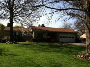 1944 Balmore St NW, North Canton, OH 44720