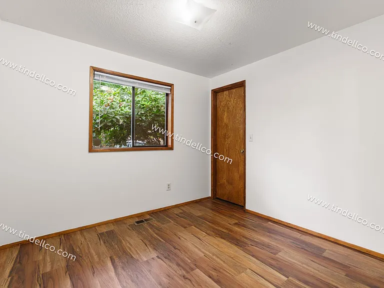 5281 NE 57th Ave — Photo 15