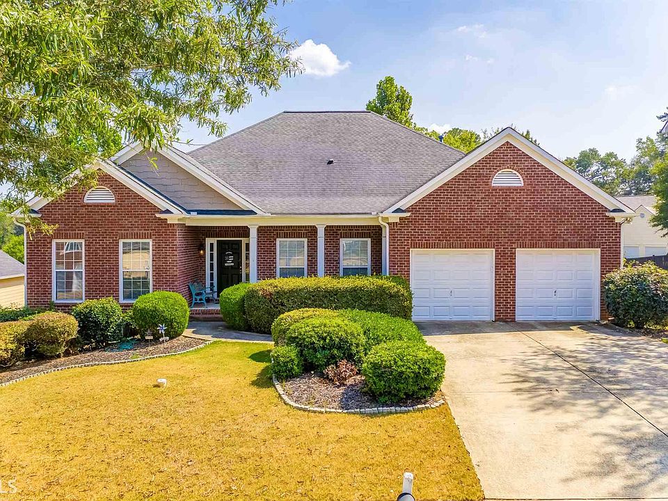 1st image of 110 Serenade Ln