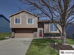 19102 T St, Omaha, NE 68135