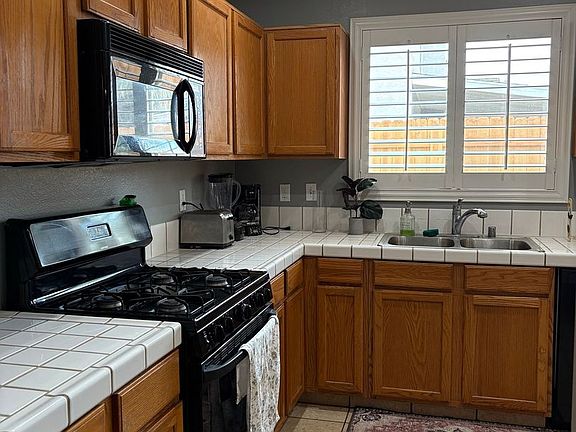 4th image of 6409 Easter Lily Ct