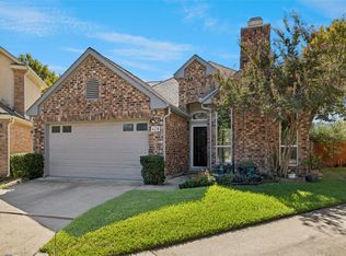 428 Arbor Creek Dr, Euless, TX 76039