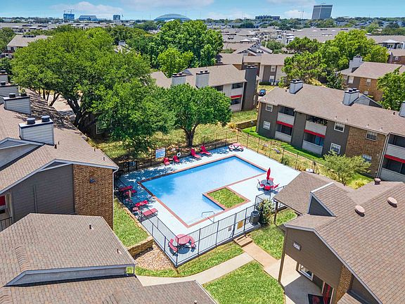 4th image of 812 Brown Blvd #16690689