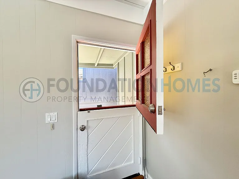 12 Perry Walk — Photo 17