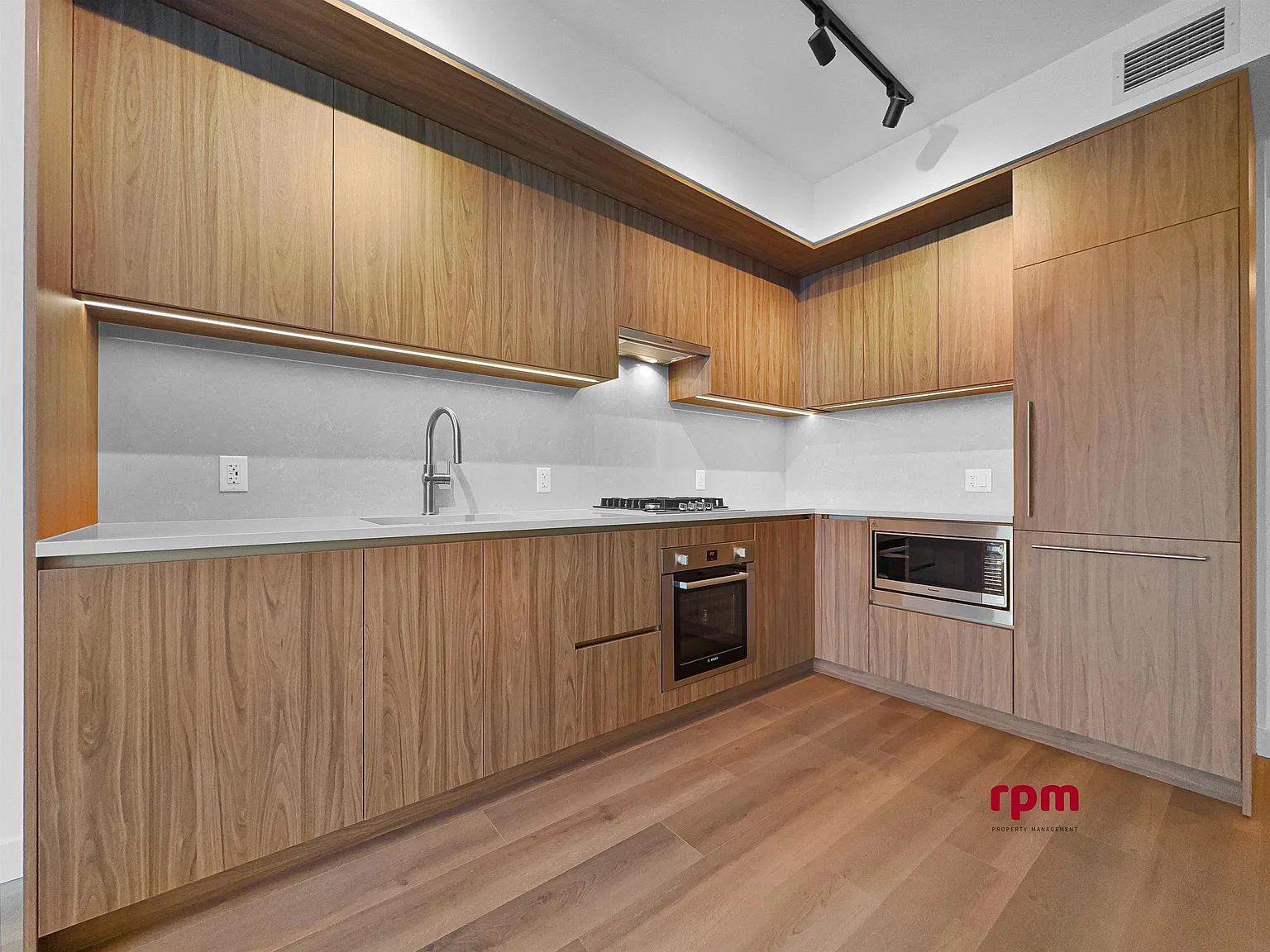 1 bed, 564 sqft, $2,400 — Photo 3