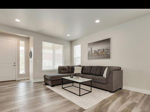 4th image of 12183 Claude Ct