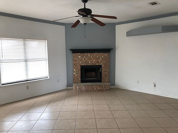 3rd image of 2804 Littlewood Dr