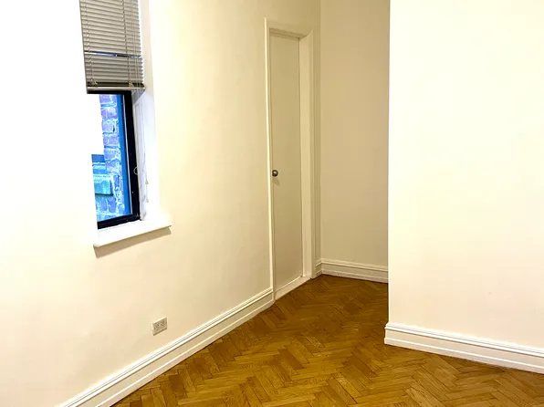 1680 York Avenue image 8 of 10