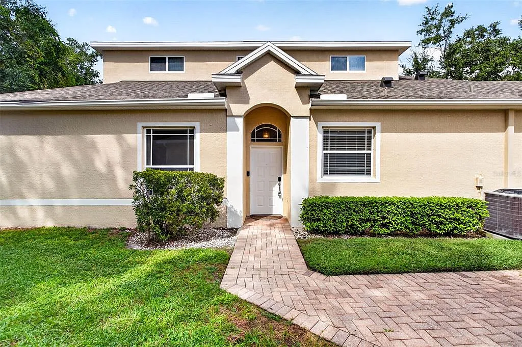 3 bed, 3.0 bath, 2014 sqft, $2,800 — Photo 4