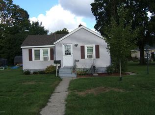8755 Blaine St, Montague, MI 49437