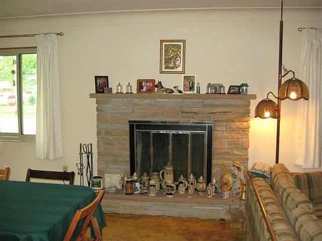 2nd image of 5304 Douglas Rd
