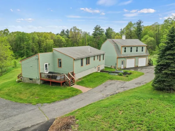 279 Legate Hill Rd, Leominster, MA 01453