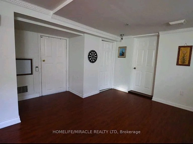 1382 Warden Ave #BASEMENT — Photo 11