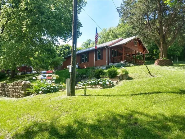 10801 SW Bluff Rd, Saint Joseph, MO 64504