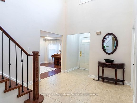 2nd image of 5580 Millbrook Ln
