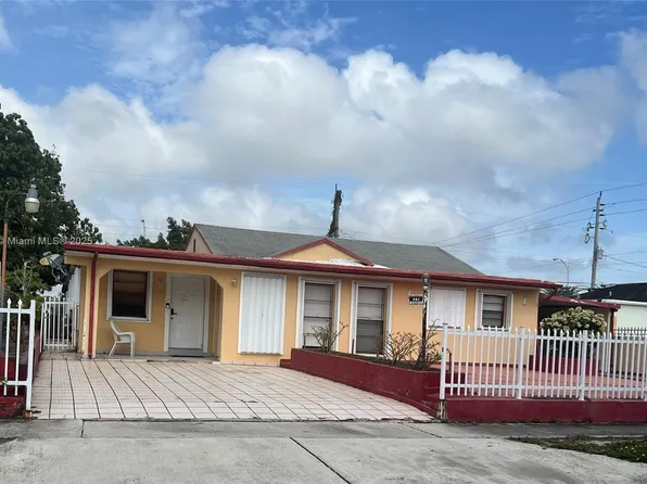 681 NE 3rd Pl, Hialeah, FL 33010