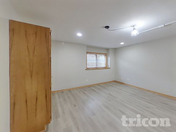 4th image of 10527 61st Pl NE