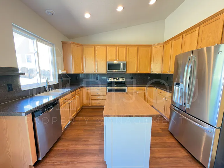 6733 Summer Grace St — Photo 5