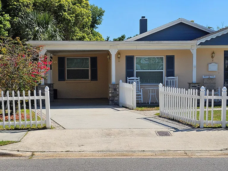 810 W Canton Ave — Photo 4